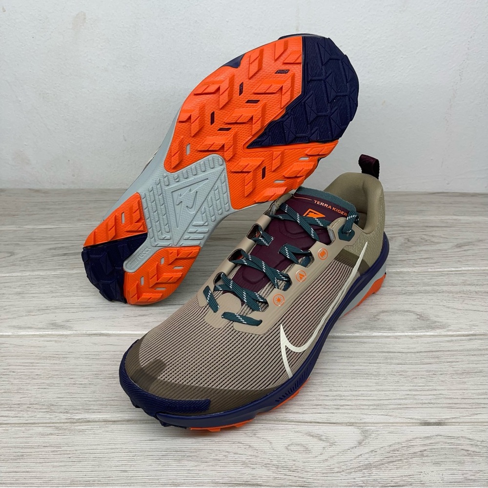 Nike React Terra Kiger 9 Khaki/Sea Glass/Deep Jungle Men DR2693-200 Size 9.5